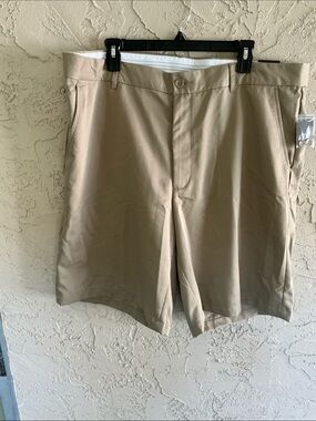 Greg Norman Shorts Men’s Size 40 Golf Casual Flat Front Chino NEW